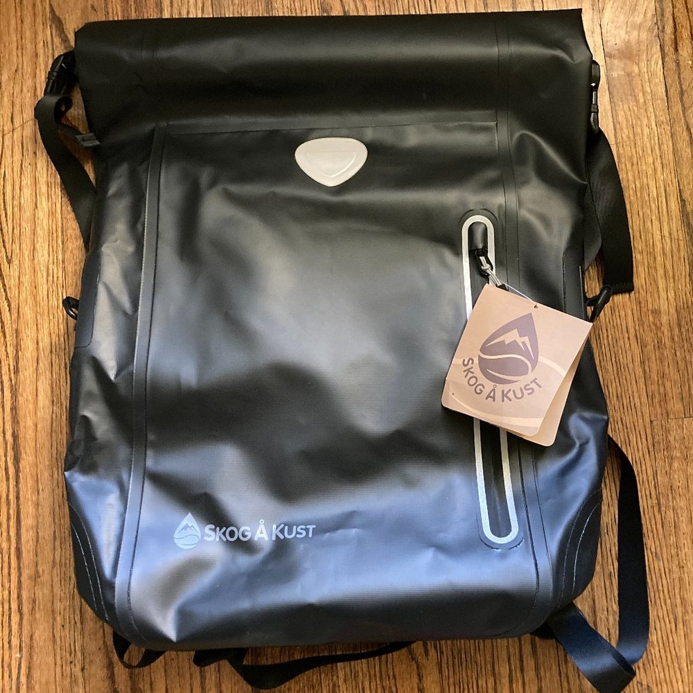 Skog A Kust BackSak Waterproof Backpack | 35L BLACK